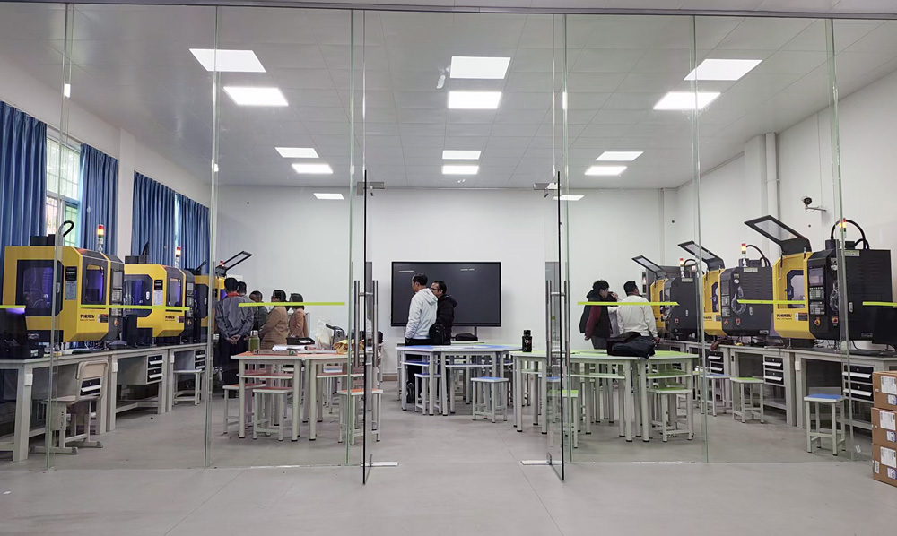 桌面五軸加工中心