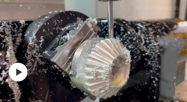 小型五軸加工中心